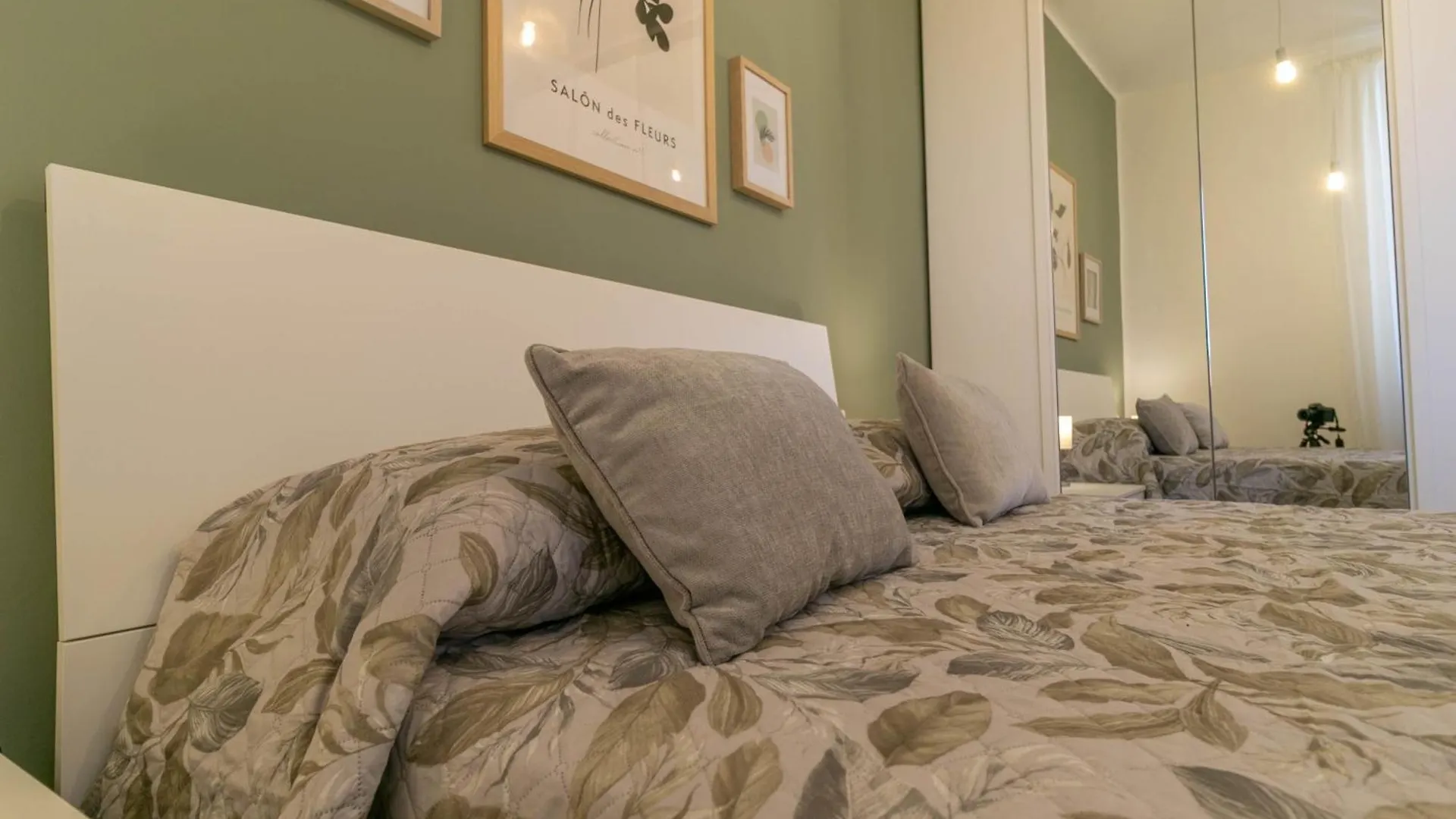 Welcomely - Lake River Apartment Lecco