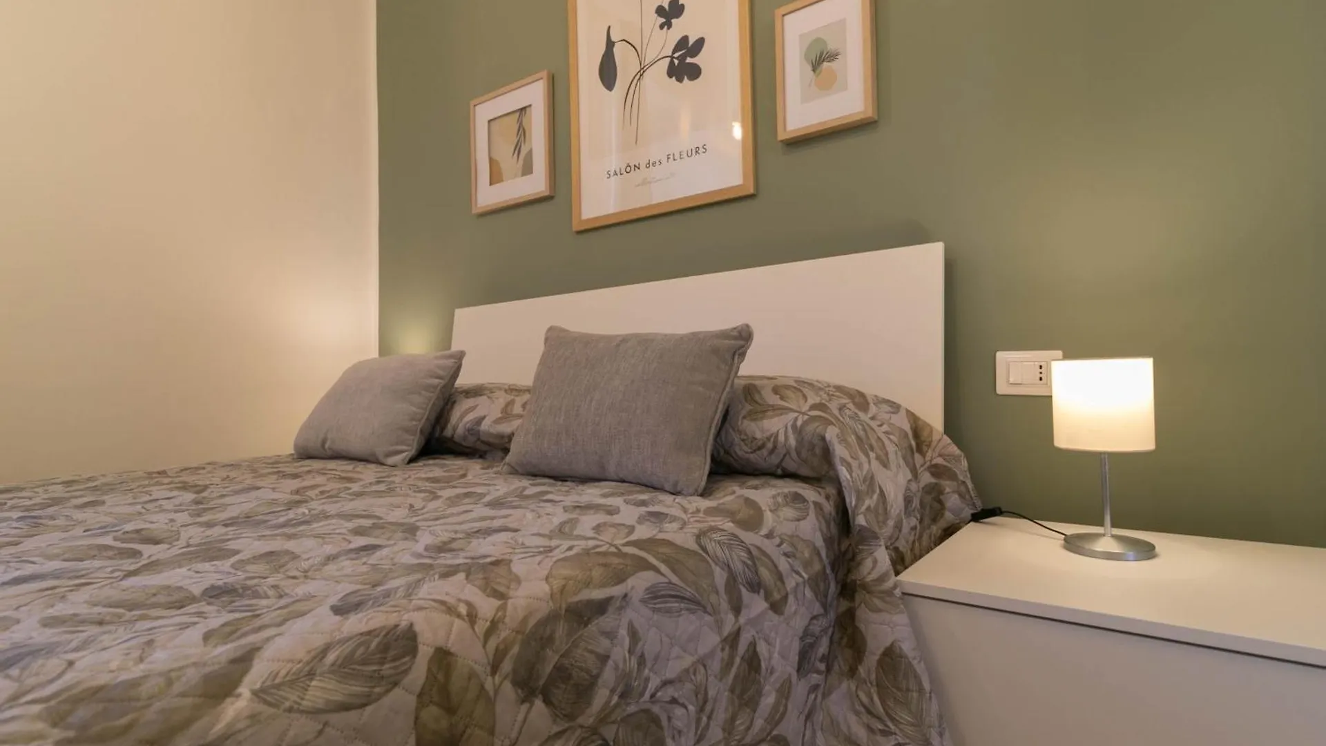 Welcomely - Lake River Apartment Lecco