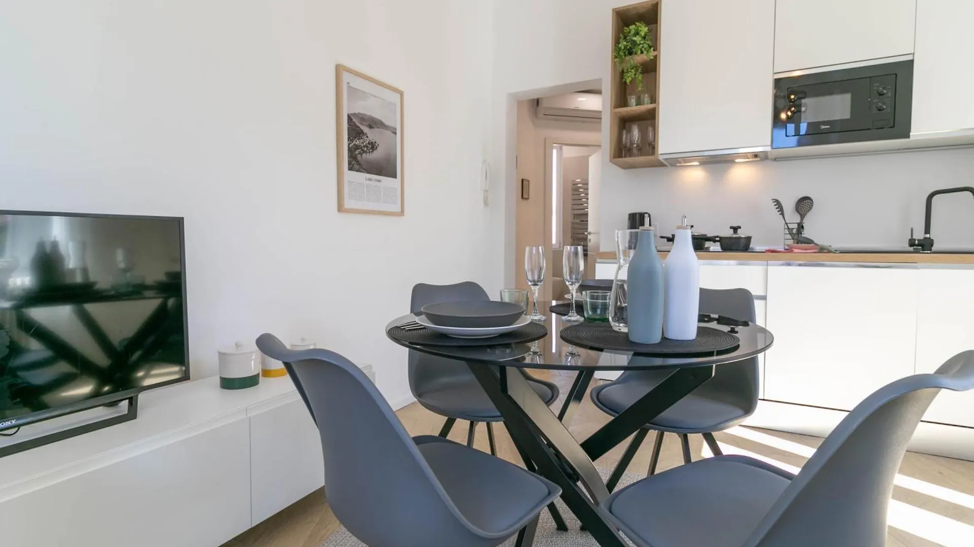 Welcomely - Lake River Apartment Lecco Italy