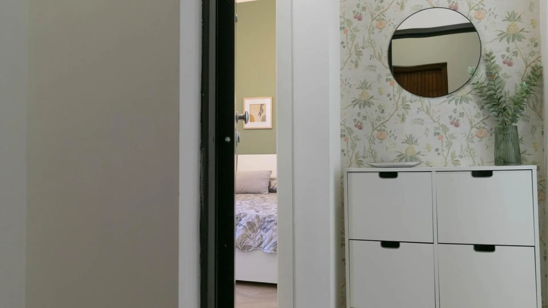 Welcomely - Lake River Apartment Lecco